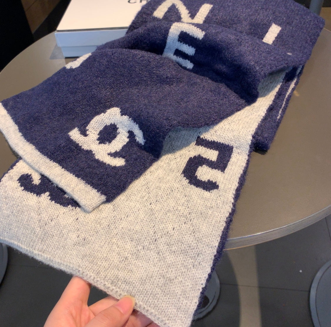 High Quality CHL Scarf 007