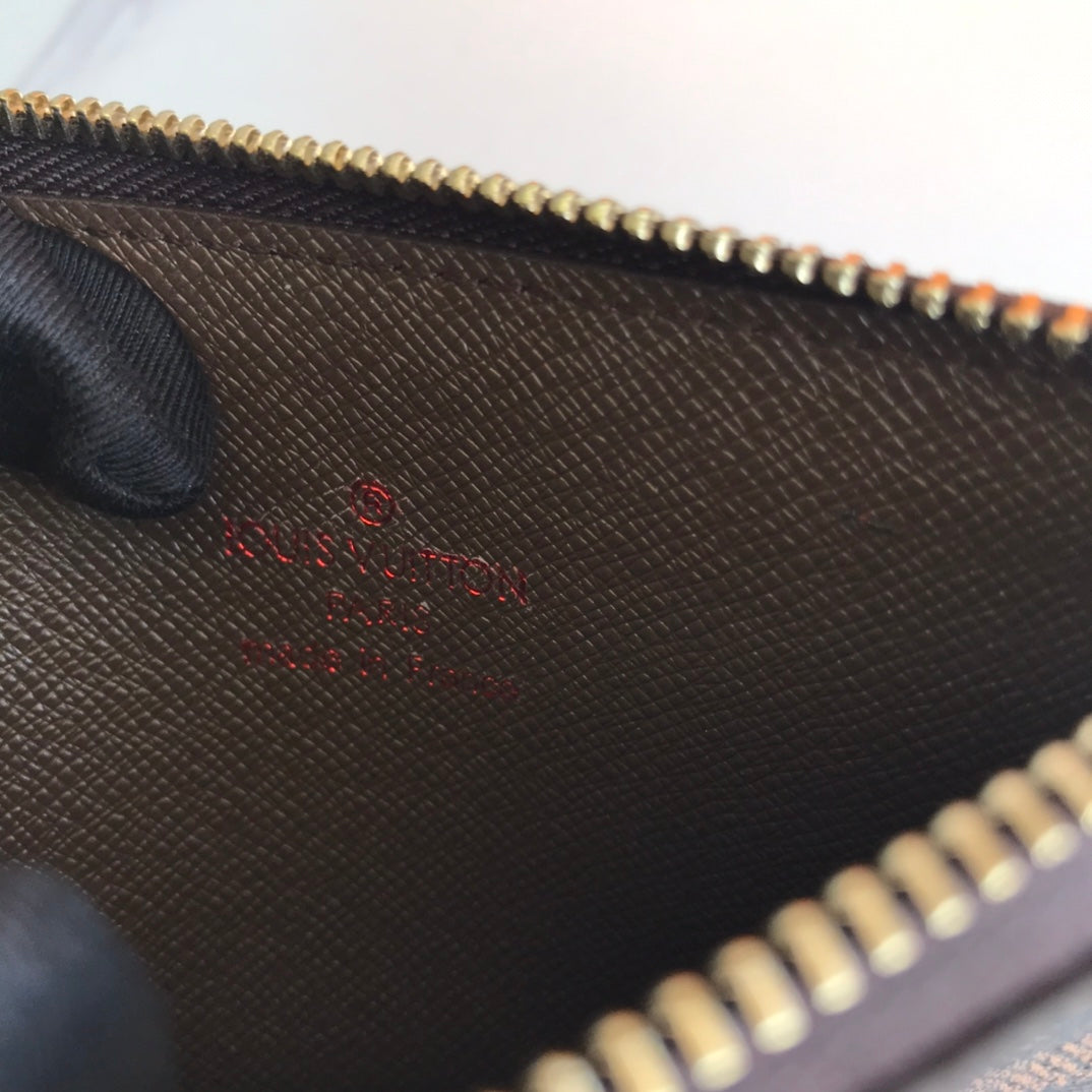 BL - High Quality Wallet LUV 131