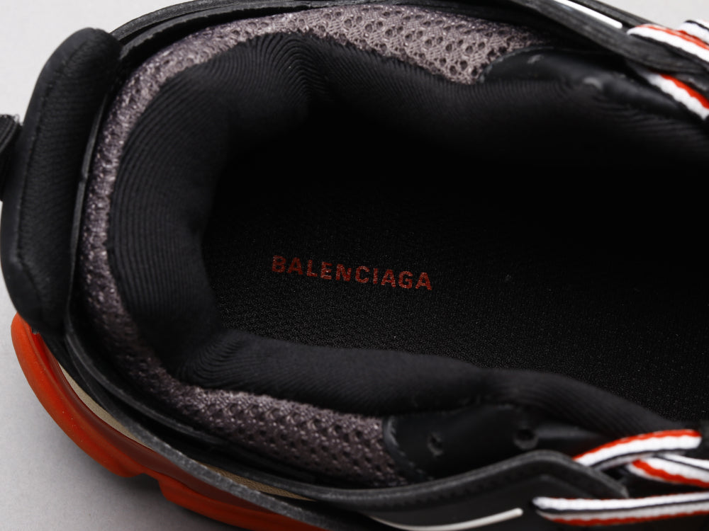 BL - Bla Track Black Red Sneaker