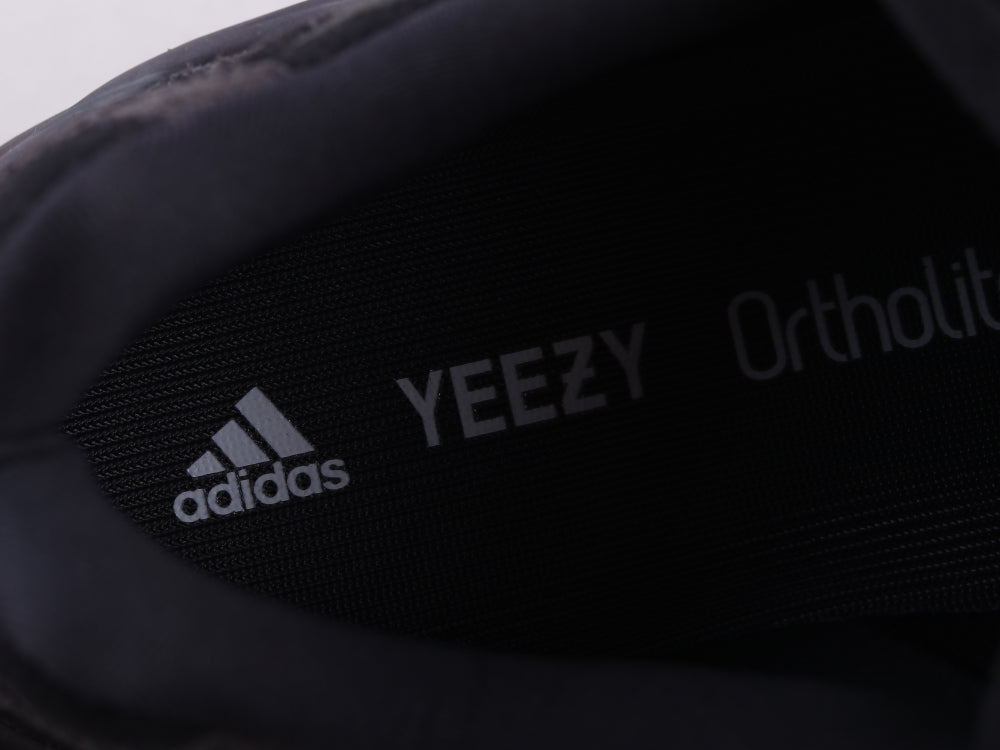 BL - Yzy 700 Vanta Sneaker