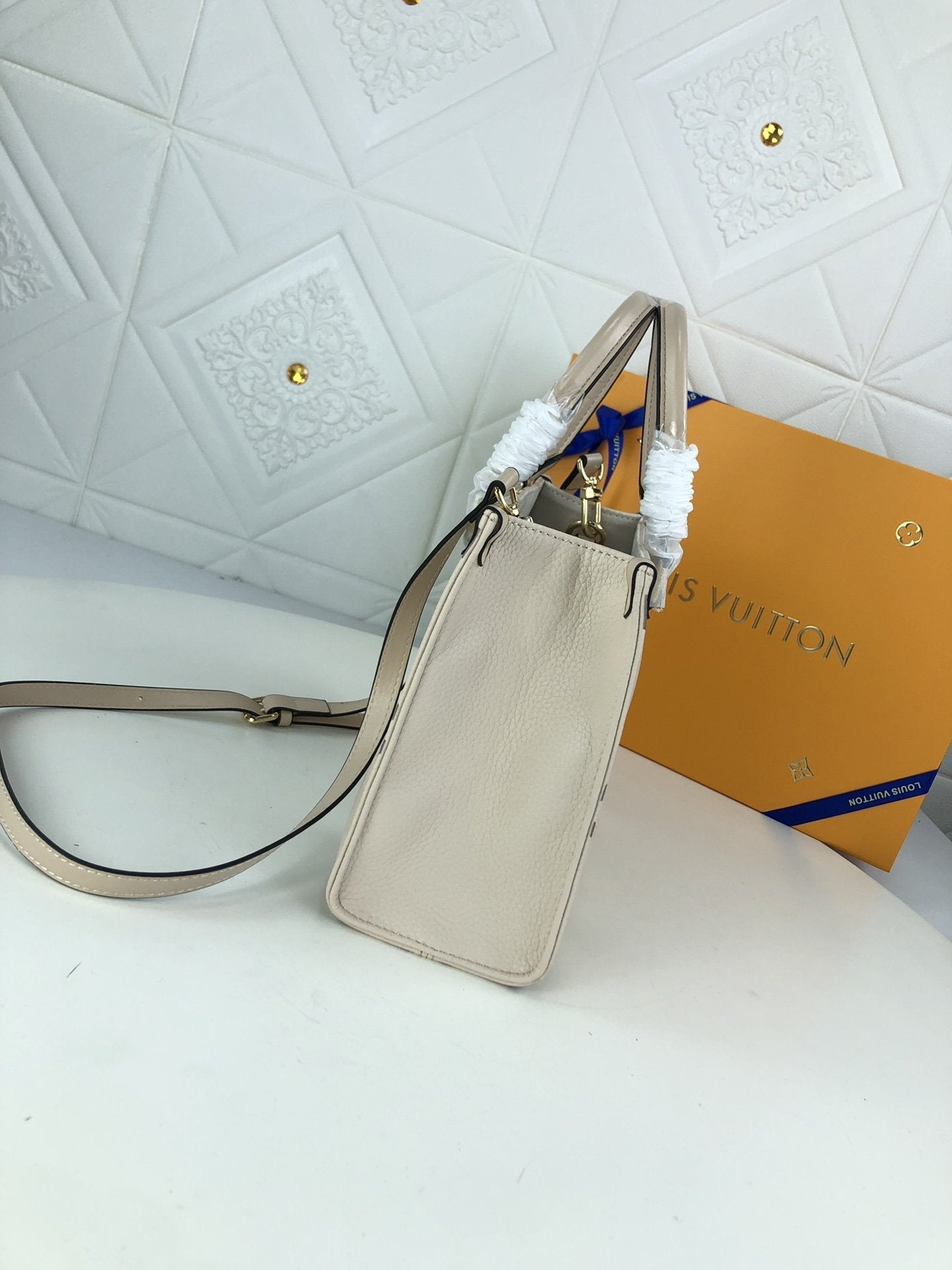 BL - High Quality Bags LUV 106