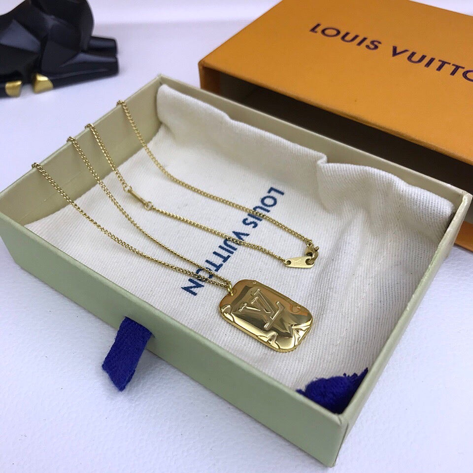 BL - High Quality Necklace LUV014