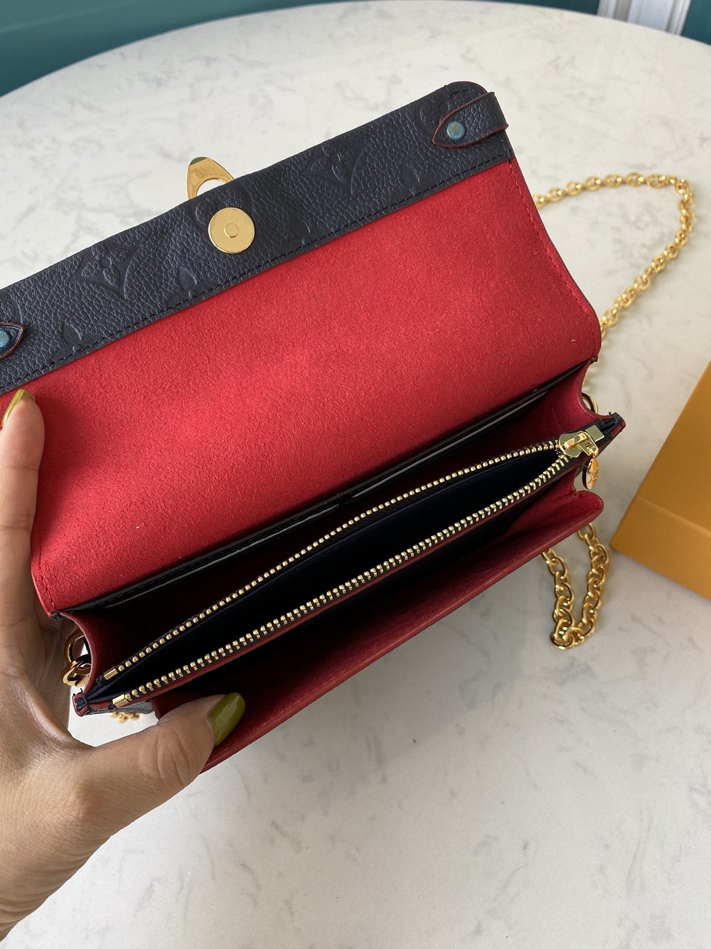 BL - High Quality Wallet LUV 086