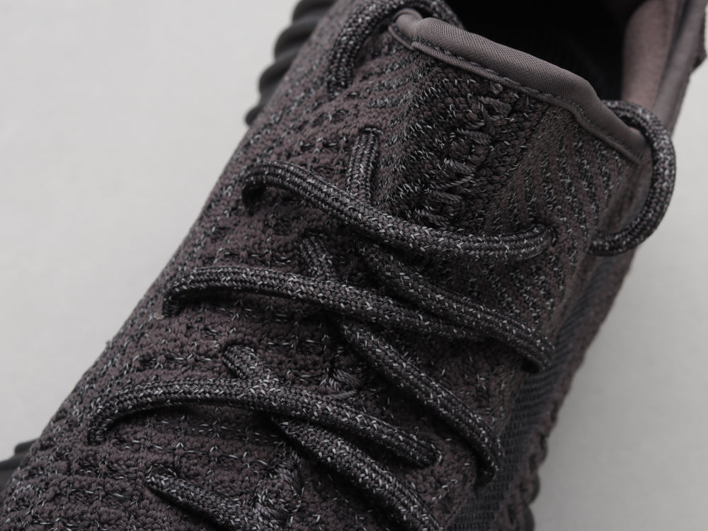 BL - Yzy 350 Black Starry Sneaker
