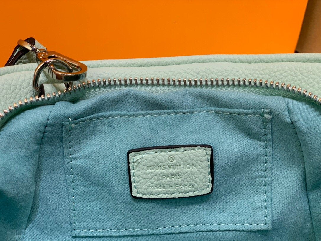 BL - High Quality Bags LUV 121