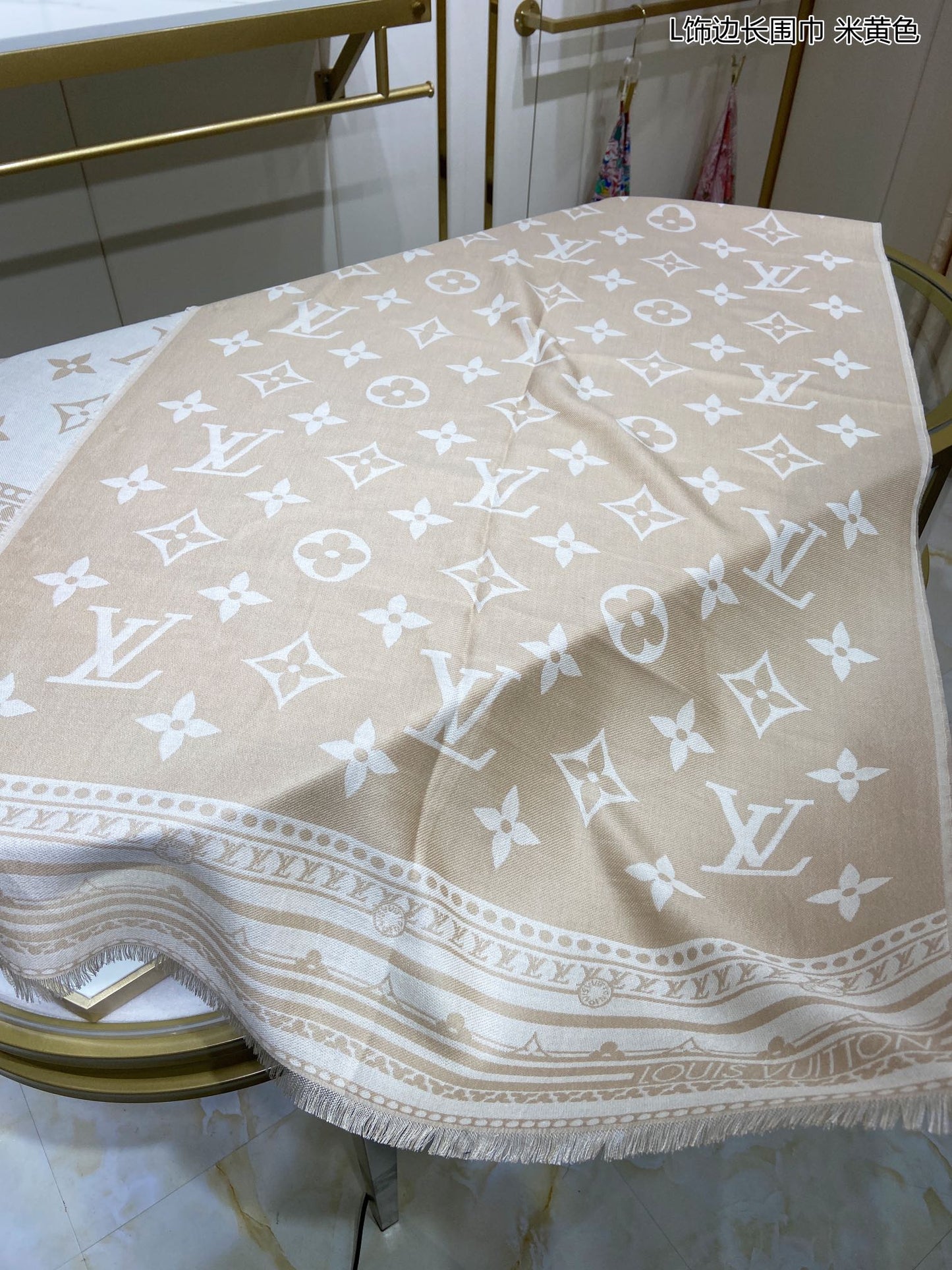 High Quality LUV Scarf 004