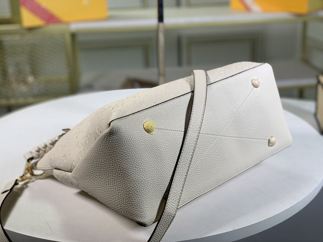 BL - High Quality Bags LUV 112