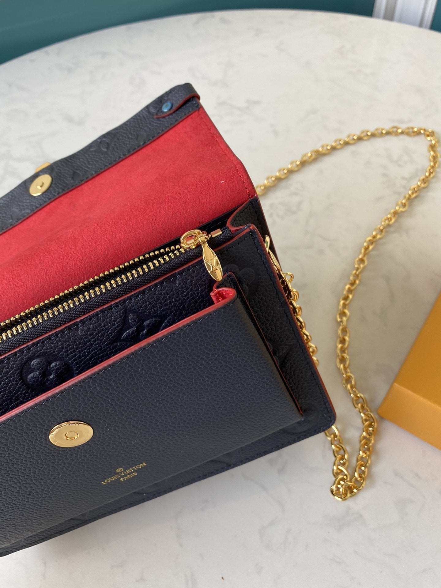 BL - High Quality Wallet LUV 086