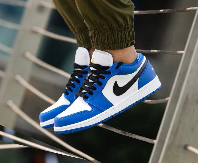 BL - AJ1 little lightning