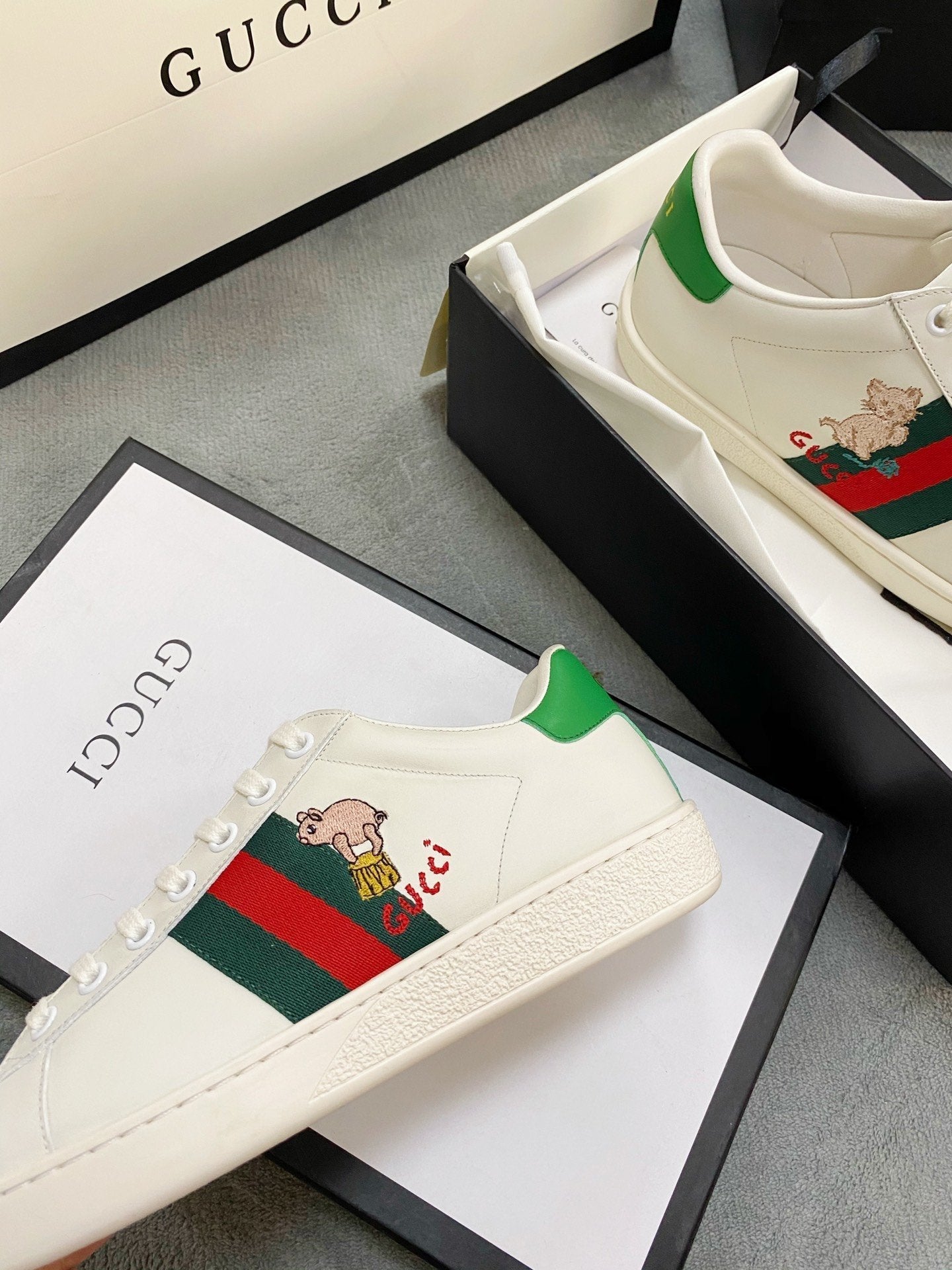 BL-GCI PIG Ace Sneaker 074