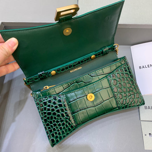 Balen Hourglass Wallet On Chain in Dark Green, For Women, Bags 7.6in/19cm 6560501LRGM3011