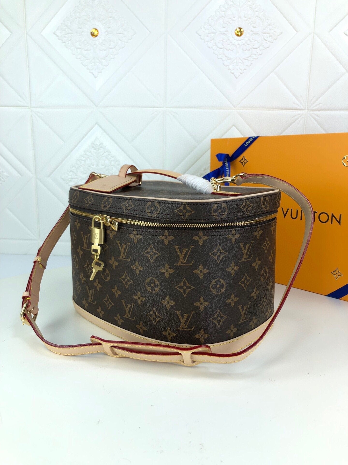 BL - High Quality Bags LUV 024