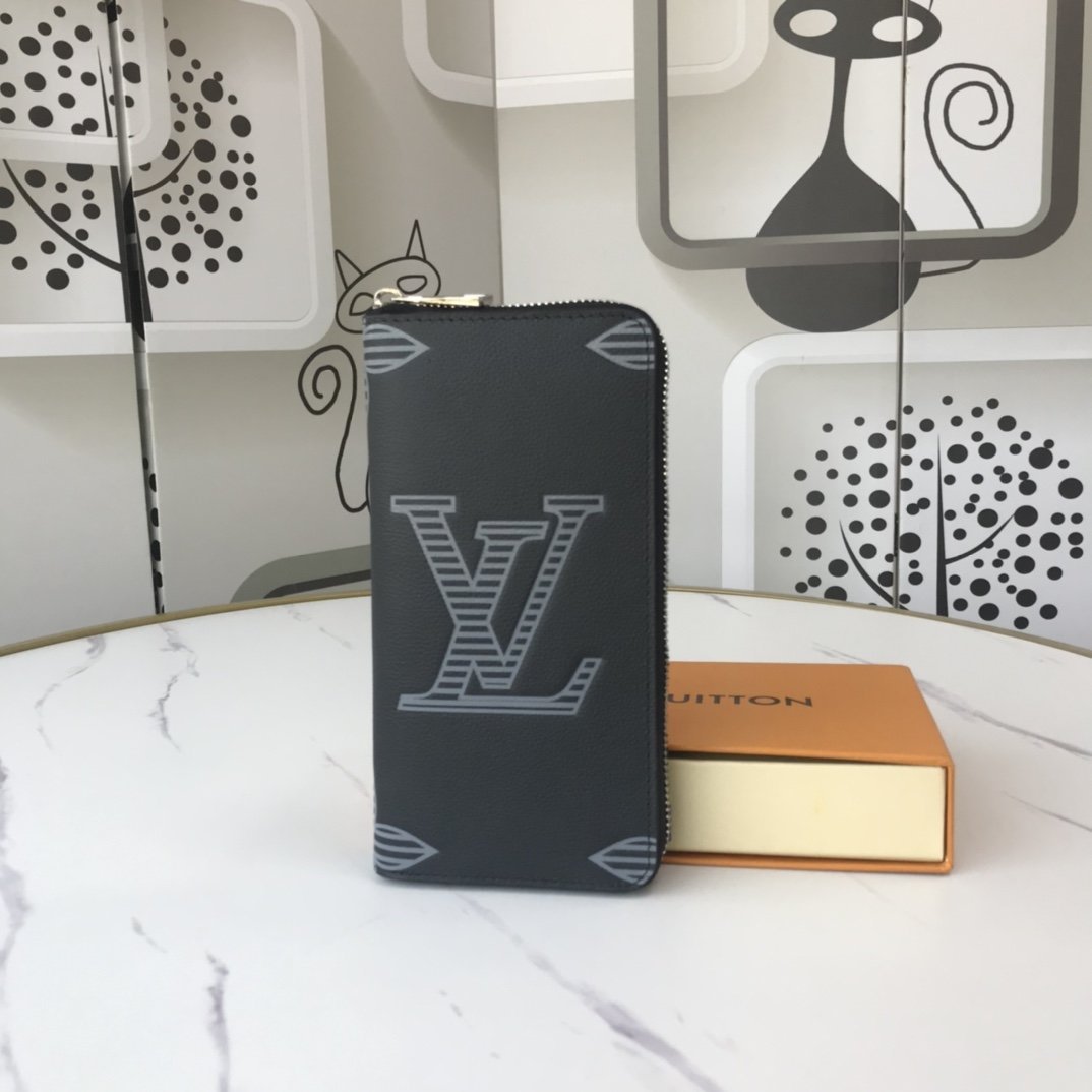 BL - High Quality Wallet LUV 069