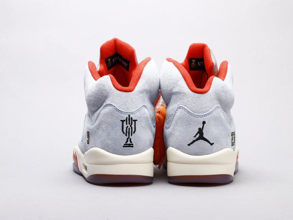 BL - AJ5 Trophy Room joint name
