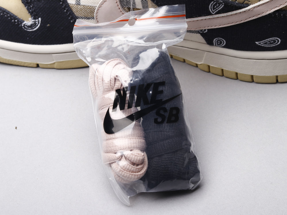 BL - Travis Scott x SB Dunk Low Cashew Blossom