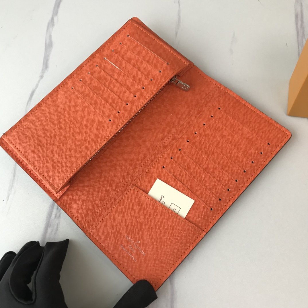 BL - High Quality Wallet LUV 050