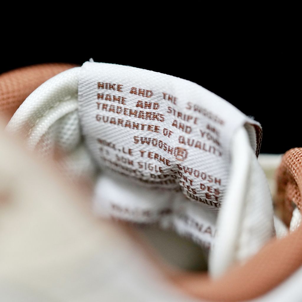BL - NKE wheat khaki