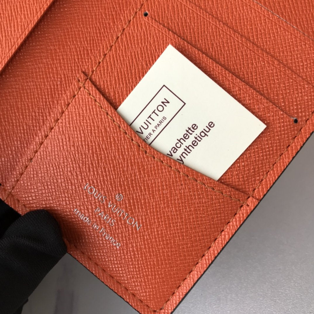 BL - High Quality Wallet LUV 041