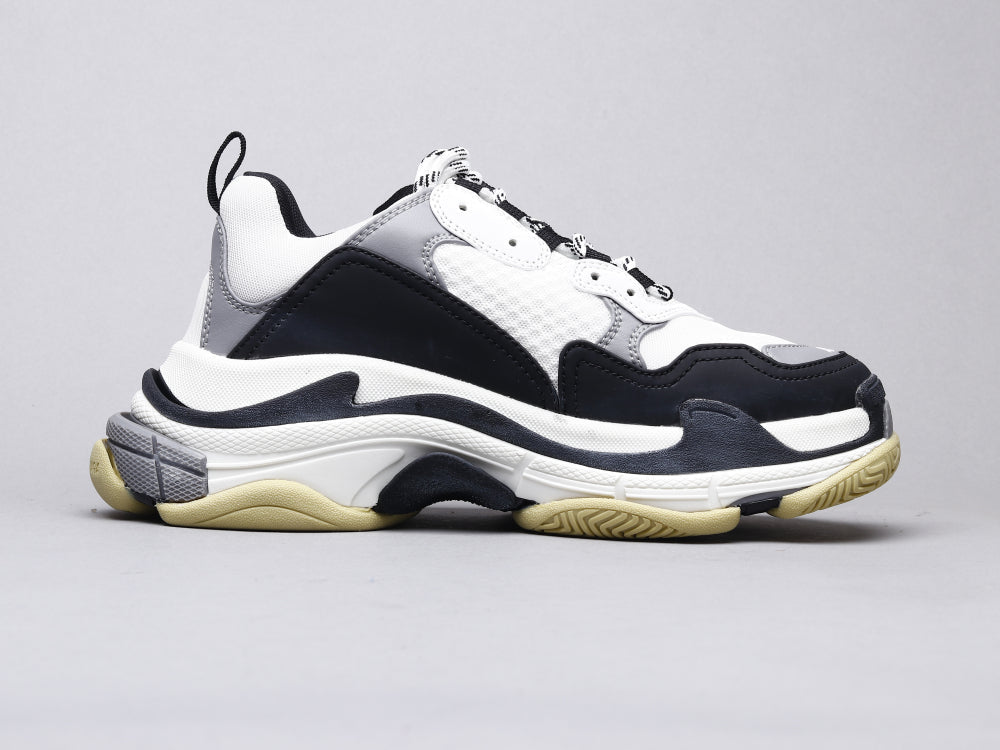 BL - Bla Triple-S Black And White Sneaker
