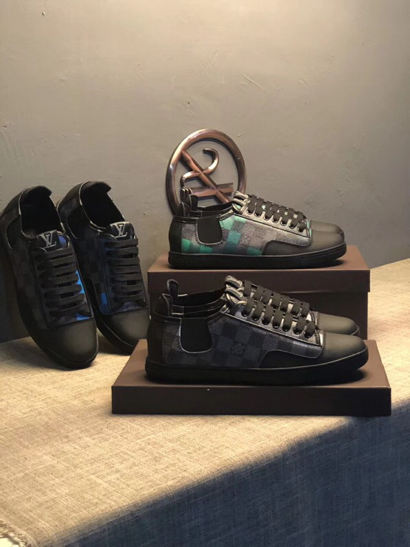 BL - High Quality Luv Sneaker 045