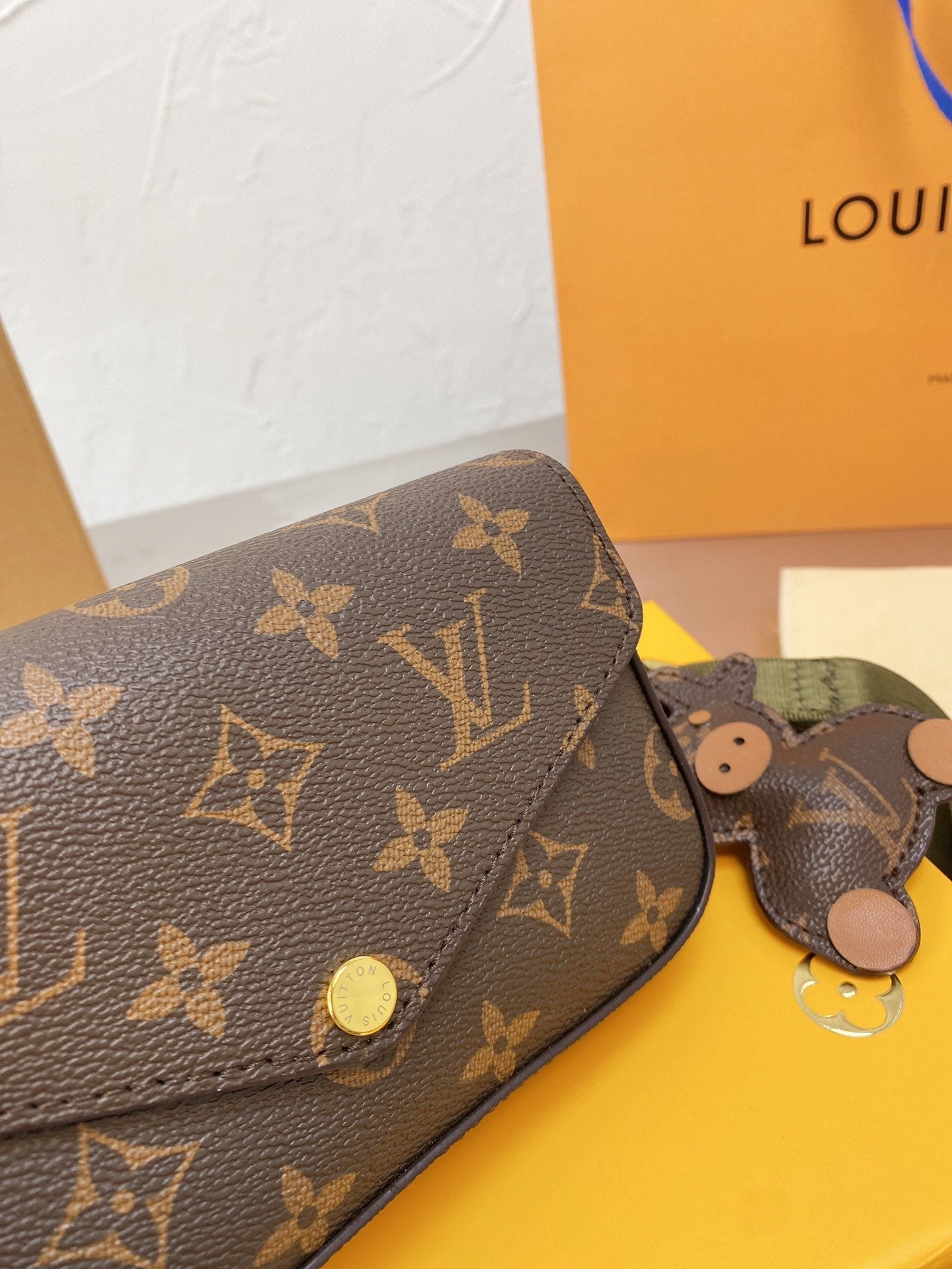 BL - High Quality Bags LUV 066