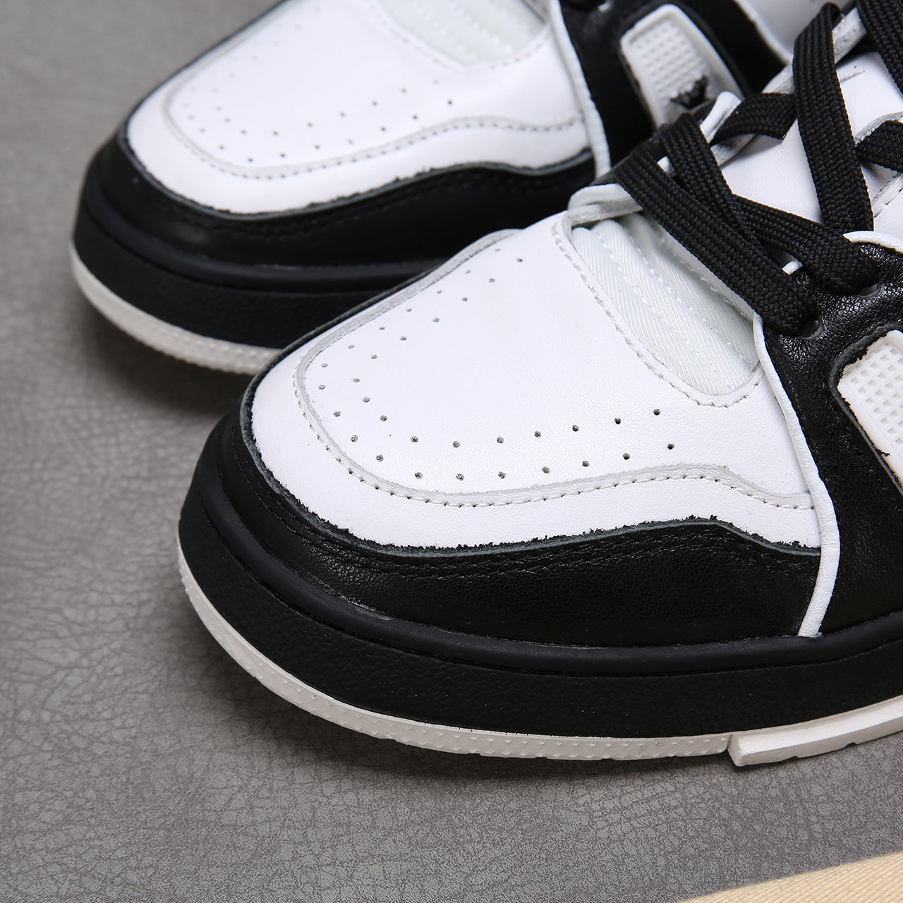 BL - LUV Traners Inspired White Black Sneaker