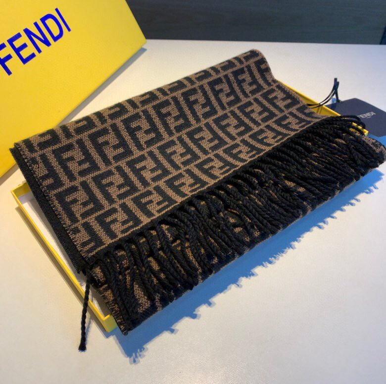 High Quality FEI Scarf 020