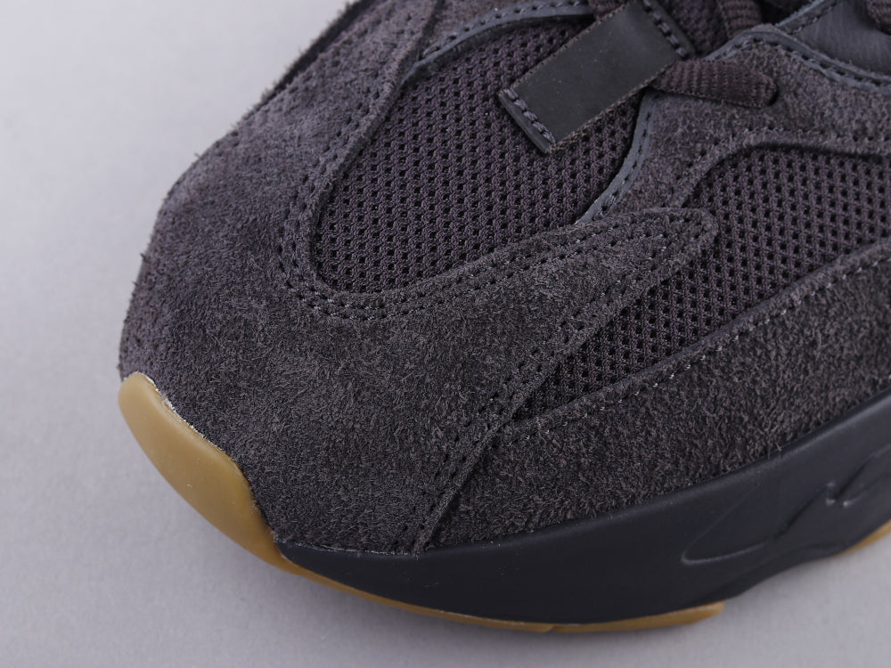 BL - Yzy 700 Raw Rubber Black Sneaker
