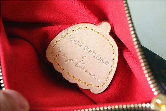 LV Side Trunk PM Monogram Canvas For Women, Women’s Bags, Shoulder And Crossbody Bags 8.3in/21cm LV