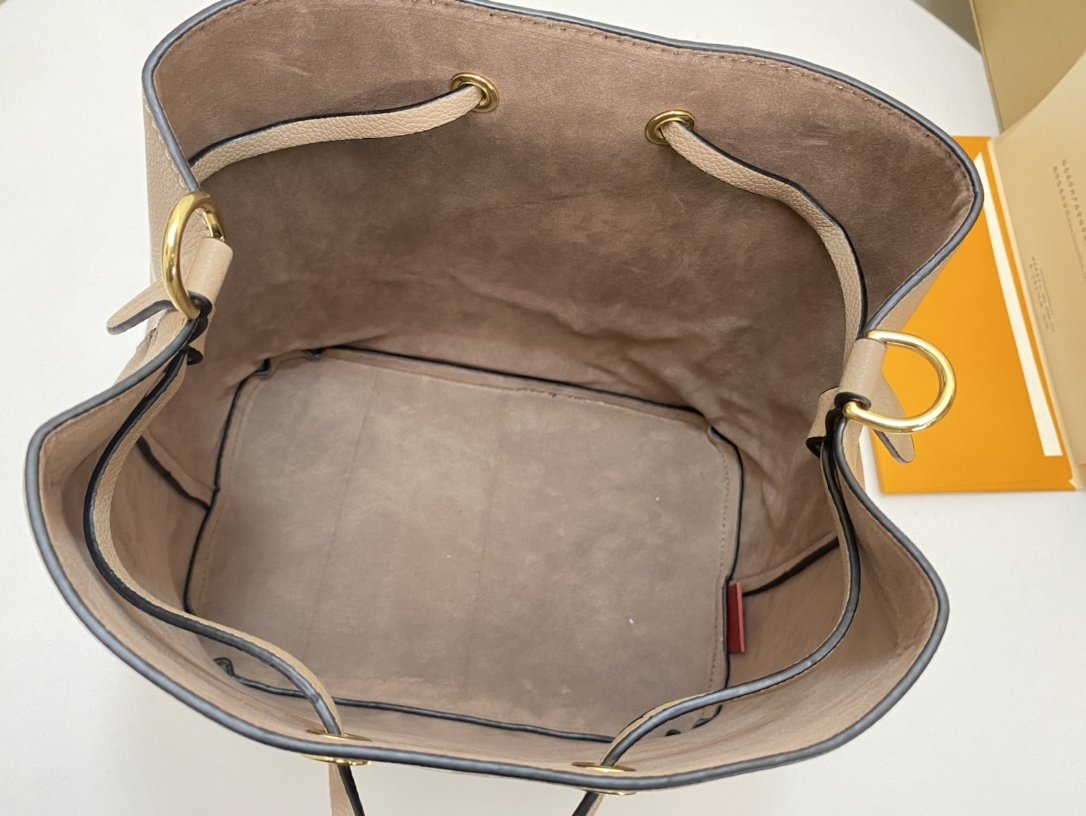 BL - High Quality Bags LUV 103