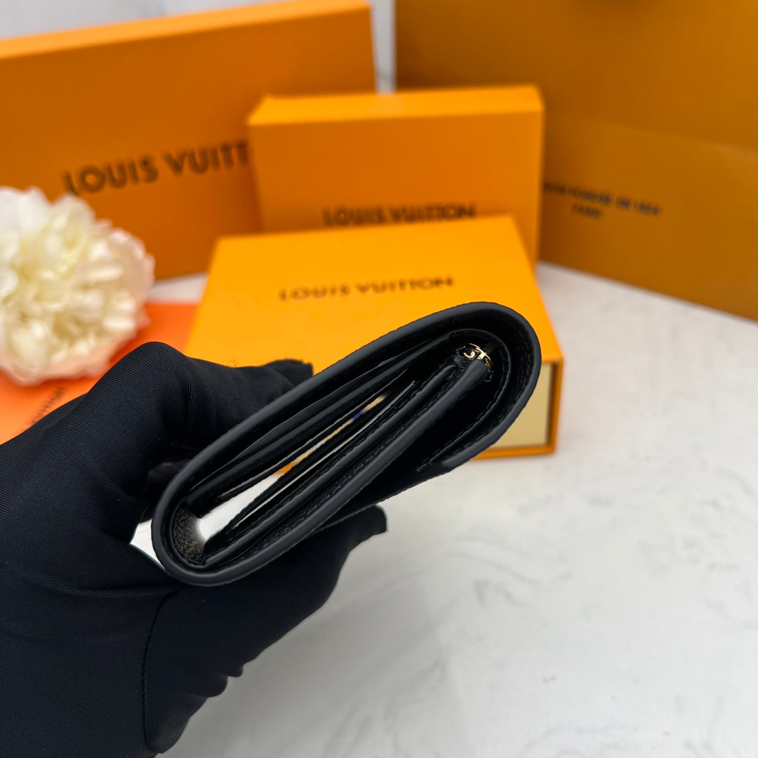 BL - High Quality Wallet LUV 135
