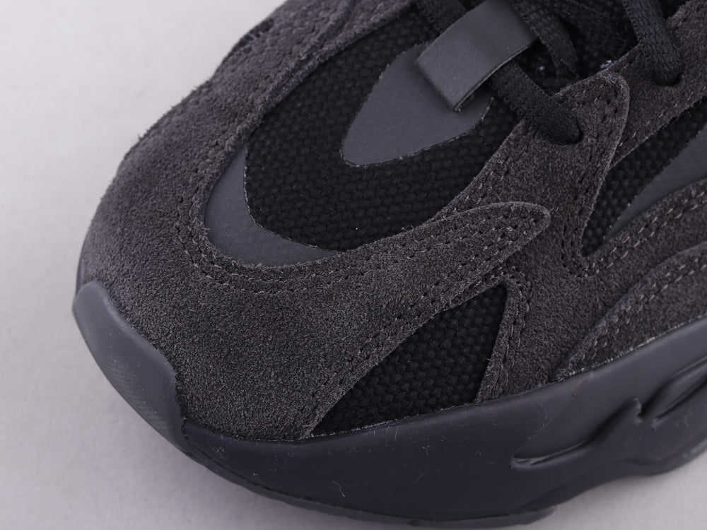 BL - Yzy 700 Vanta Sneaker