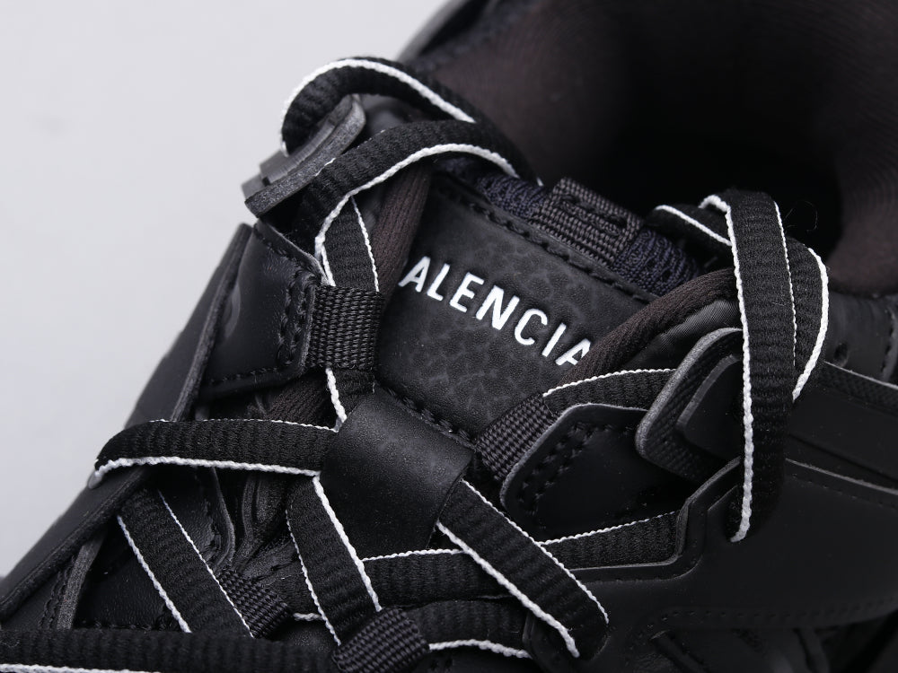 BL - Bla Track LED Black Sneaker