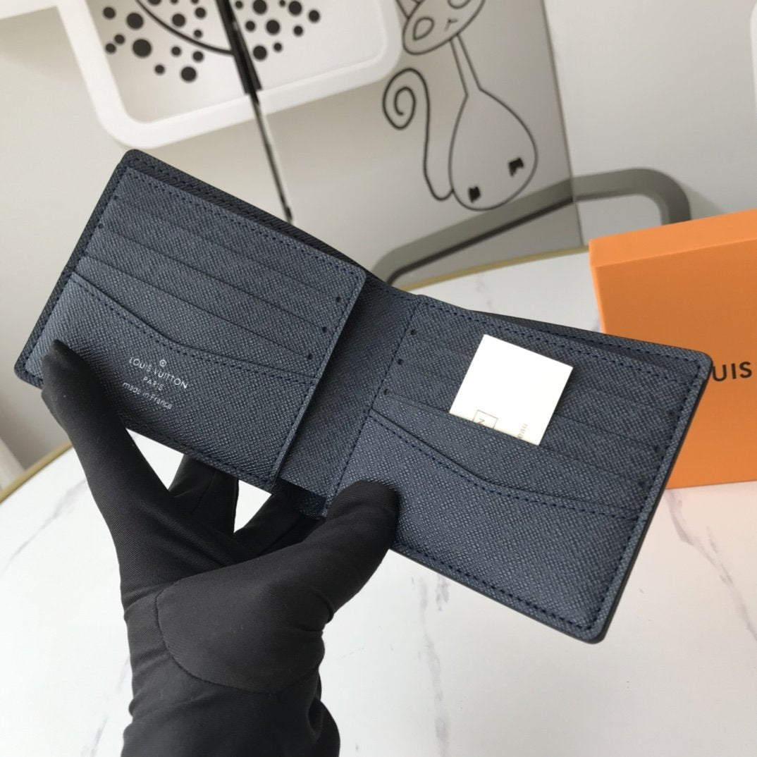 BL - High Quality Wallet LUV 012