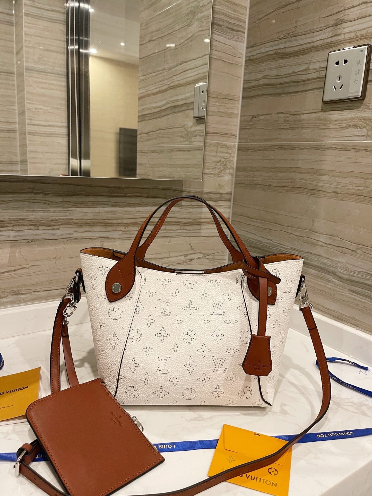 BL - High Quality Bags LUV 085