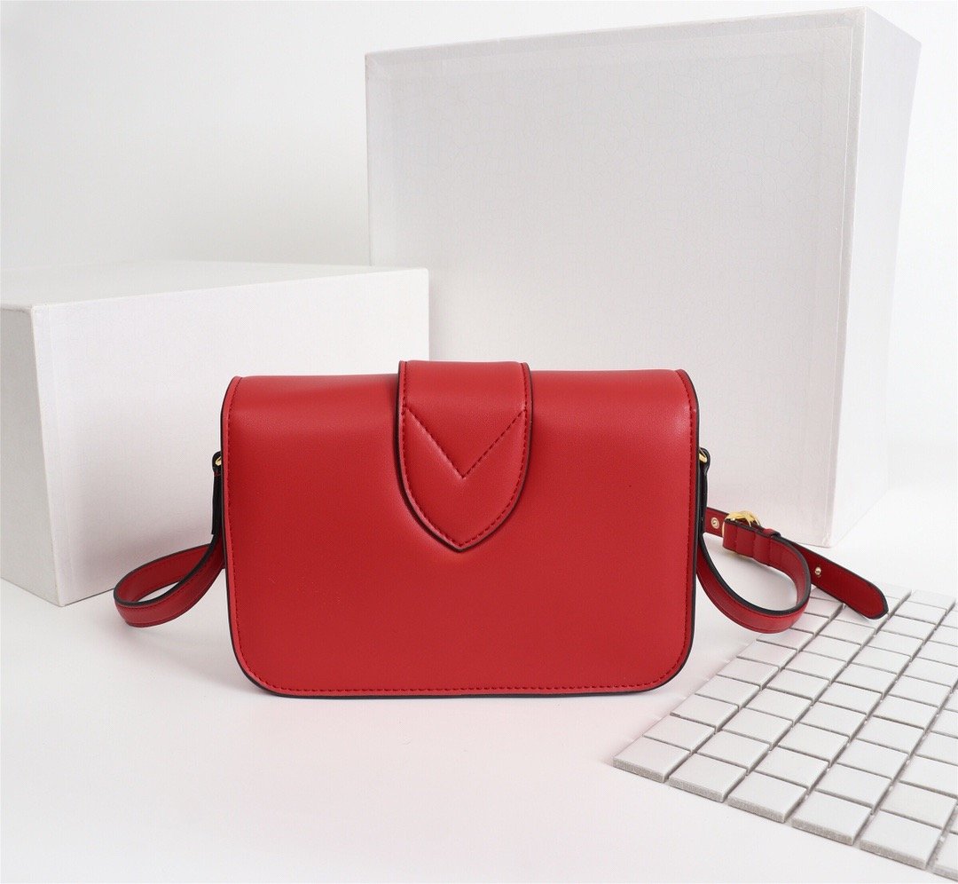 BL - High Quality Bags LUV 444