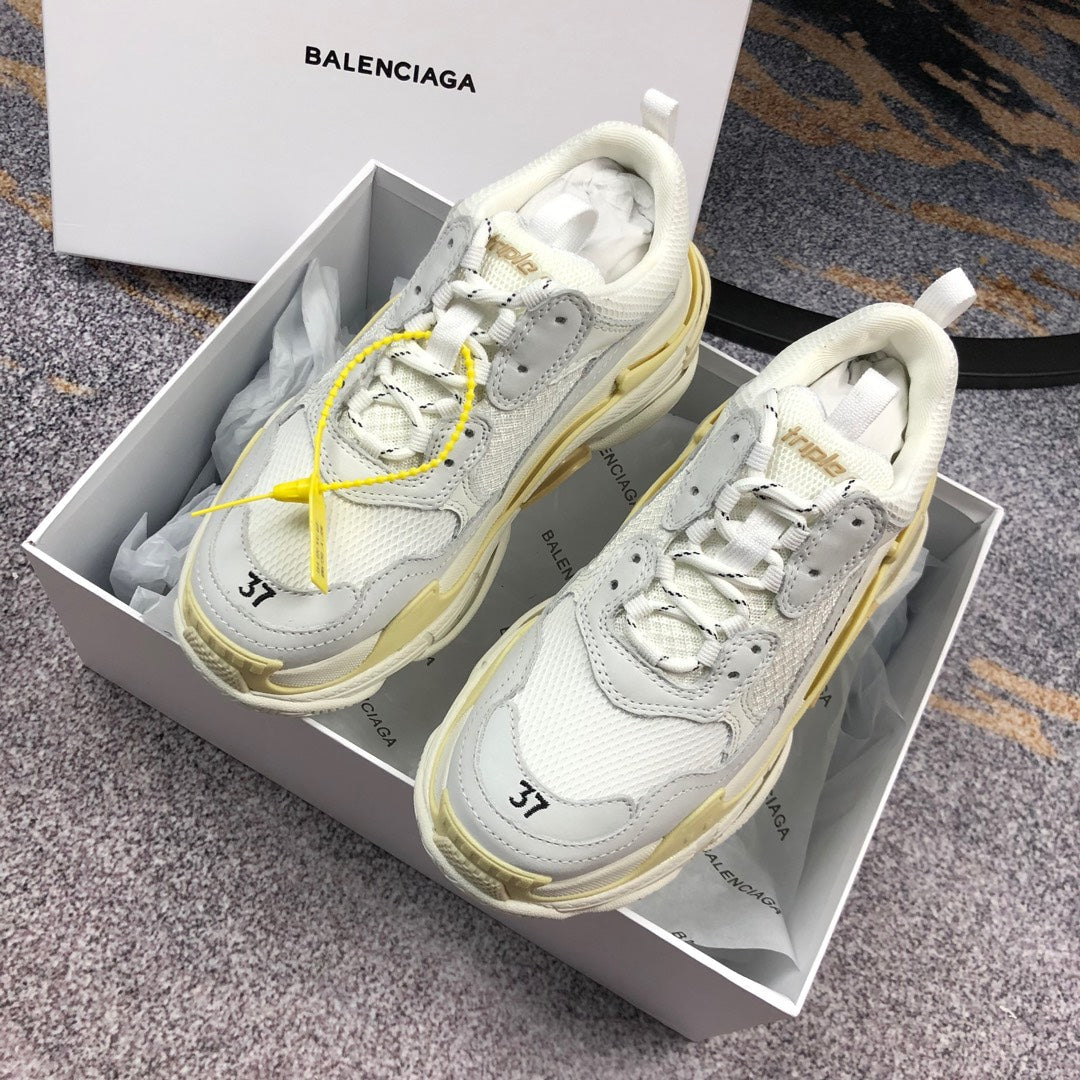 BL - High Quality Bla Sneaker 082