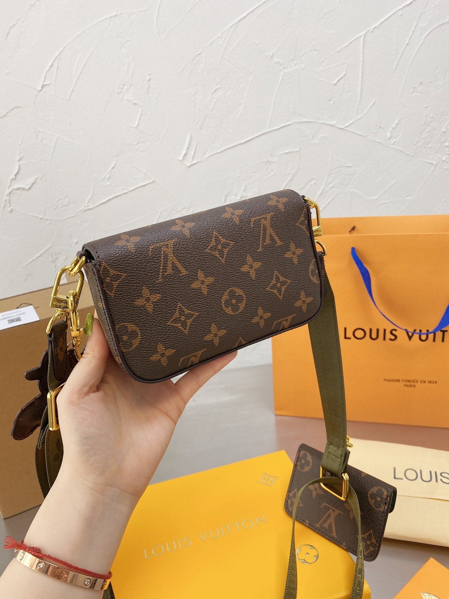 BL - High Quality Bags LUV 066