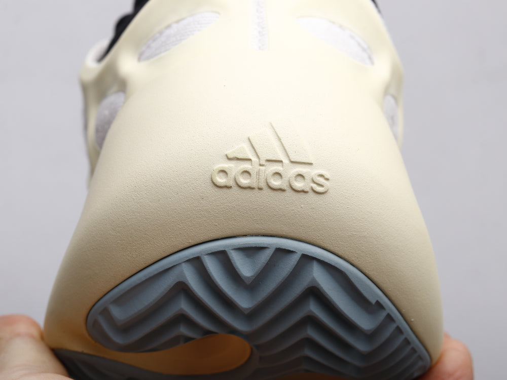 BL - Yzy 700 Azael Alien Sneaker