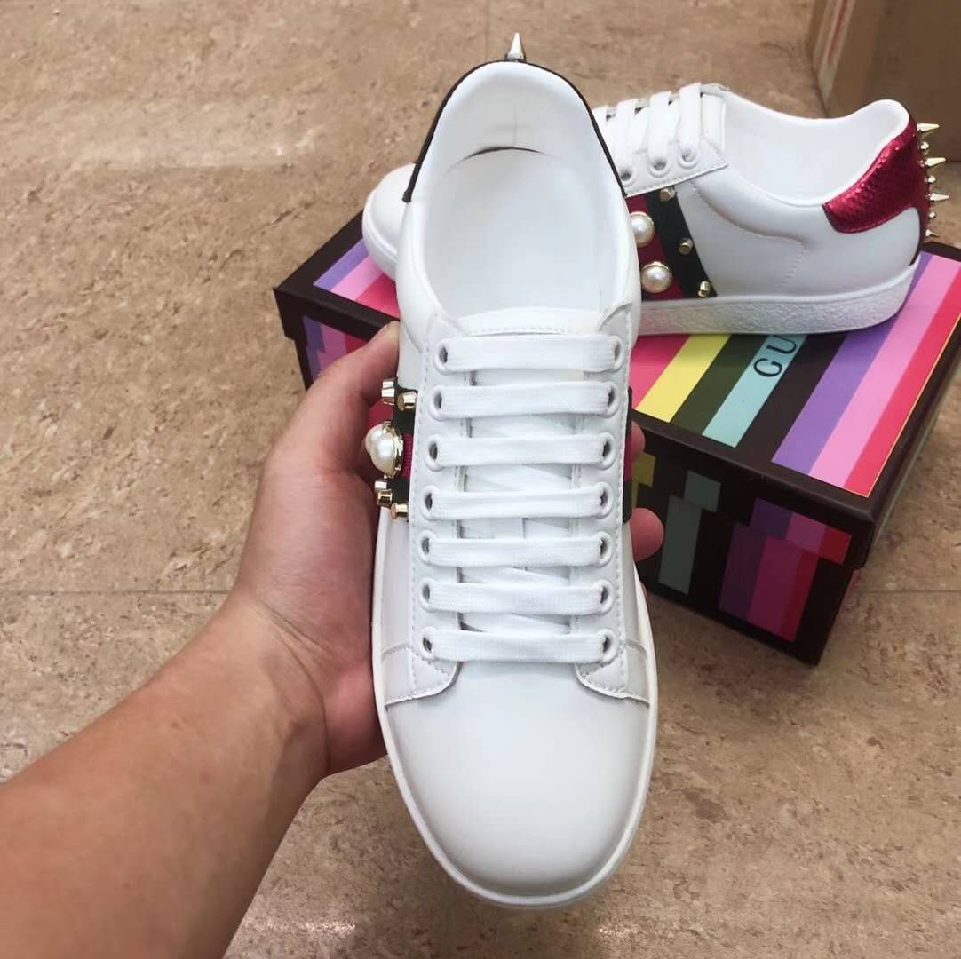 BL- GCI Ace Embroidered Low-Top Sneaker 041
