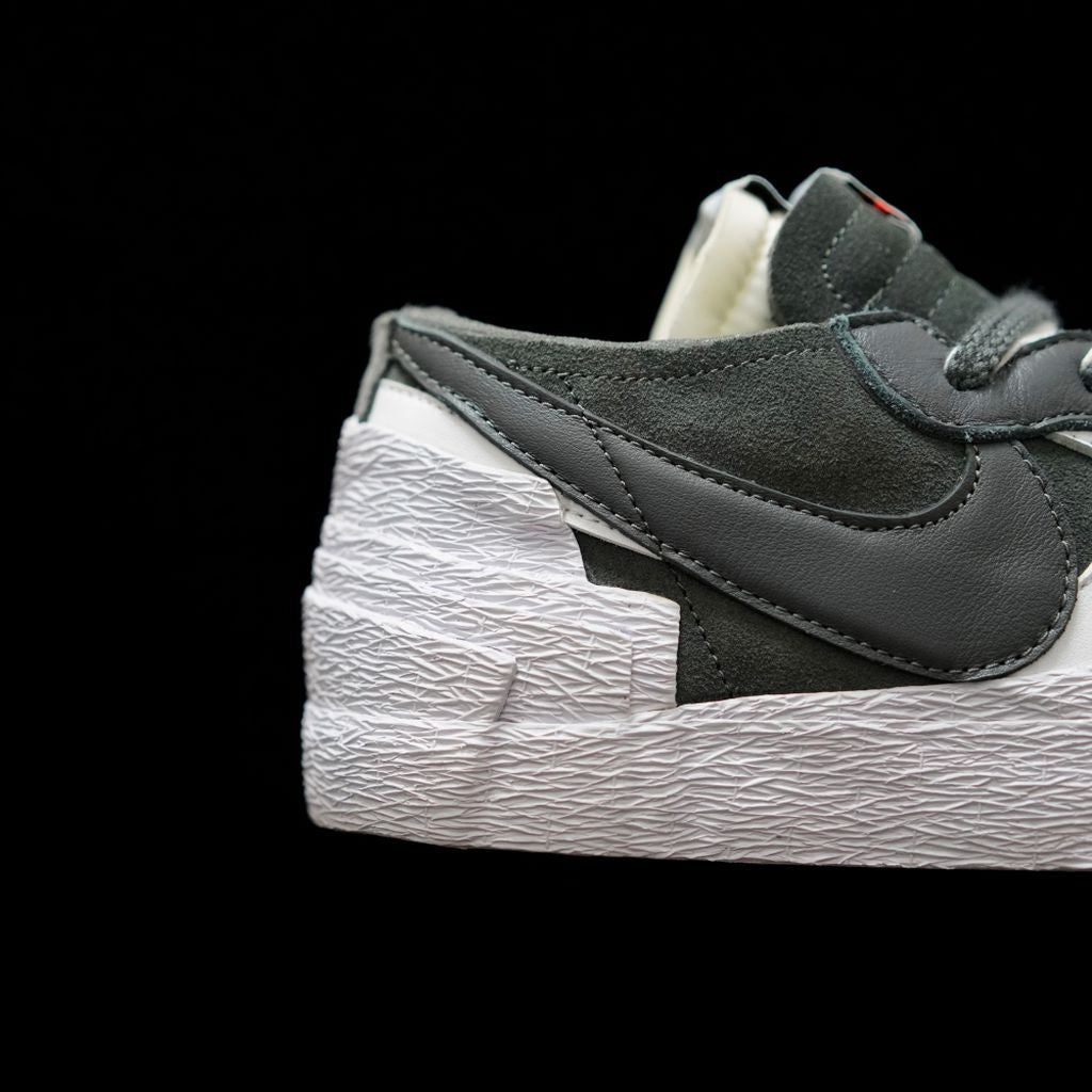 BL - Sacai x Blazer Low Black & White