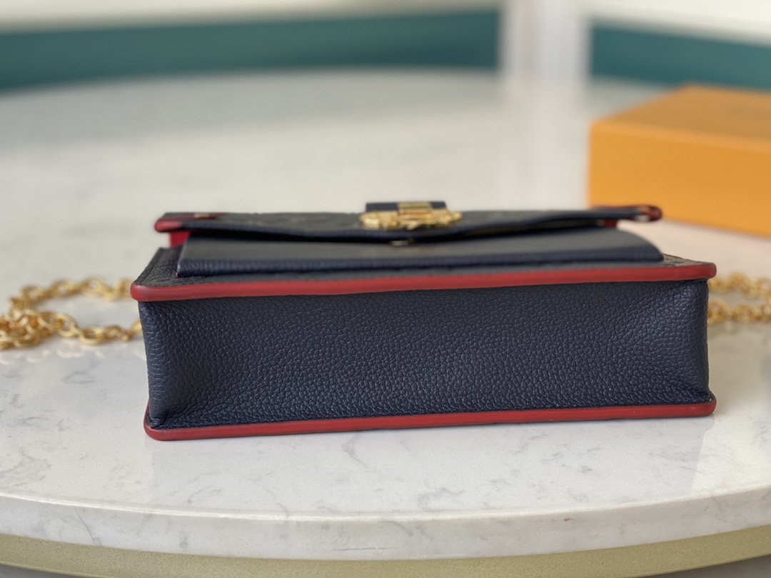 BL - High Quality Wallet LUV 086