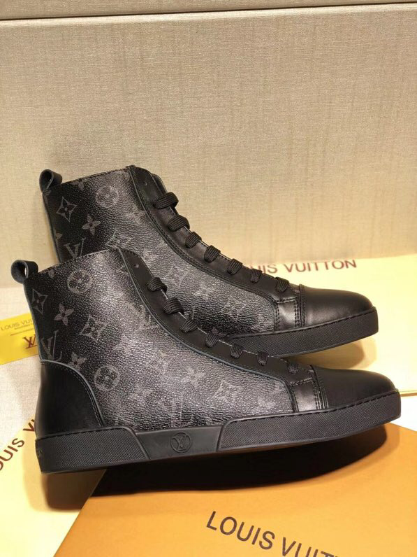 BL - High Quality Luv Sneaker 069