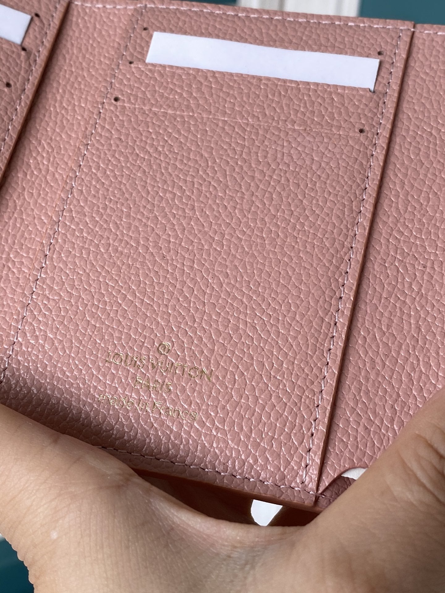 BL - High Quality Wallet LUV 058