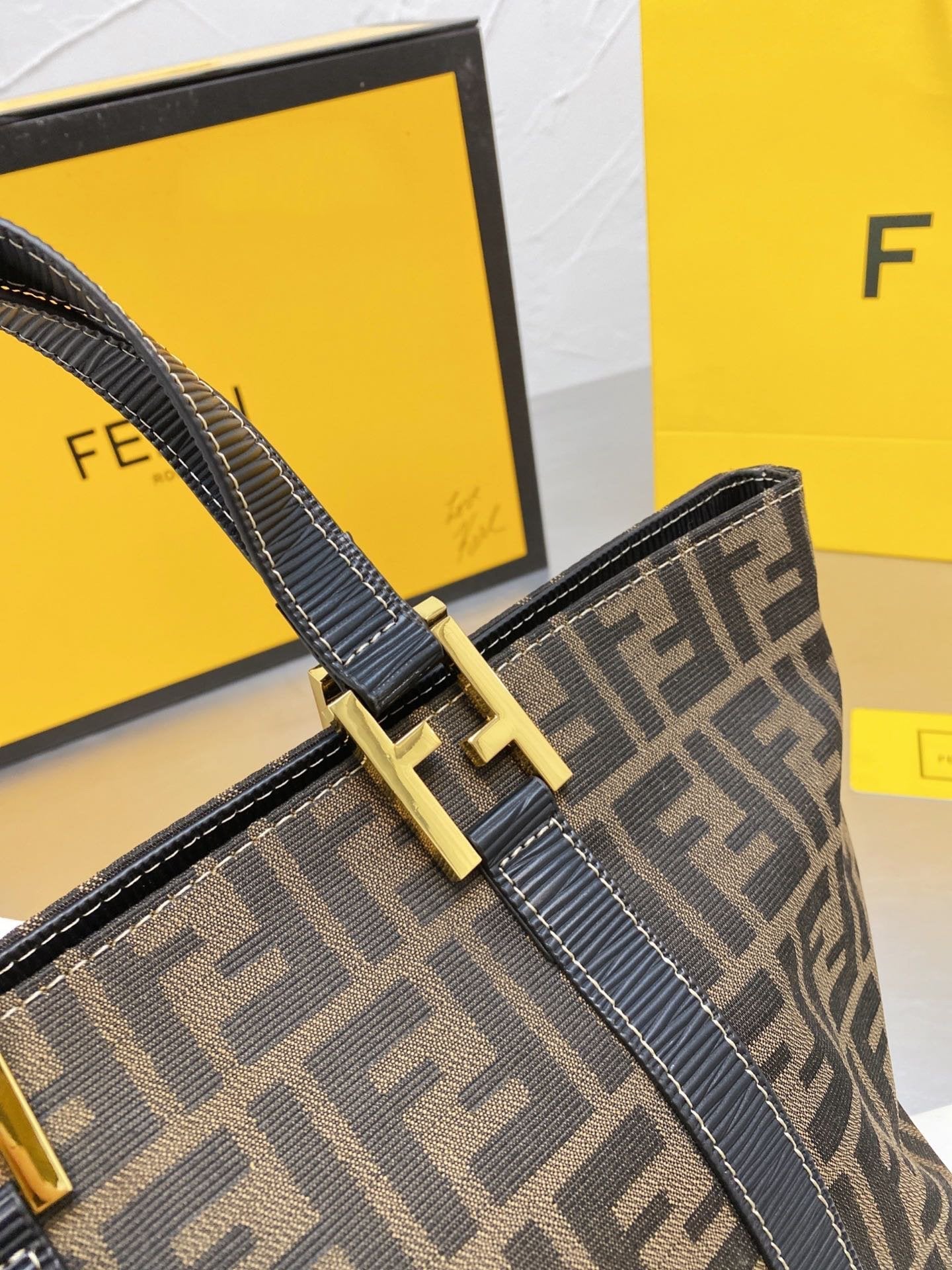 BL - High Quality Bags FEI 104