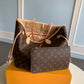 M40995 Neverfull MM Shoulder tote bag Monogram Apricot inside