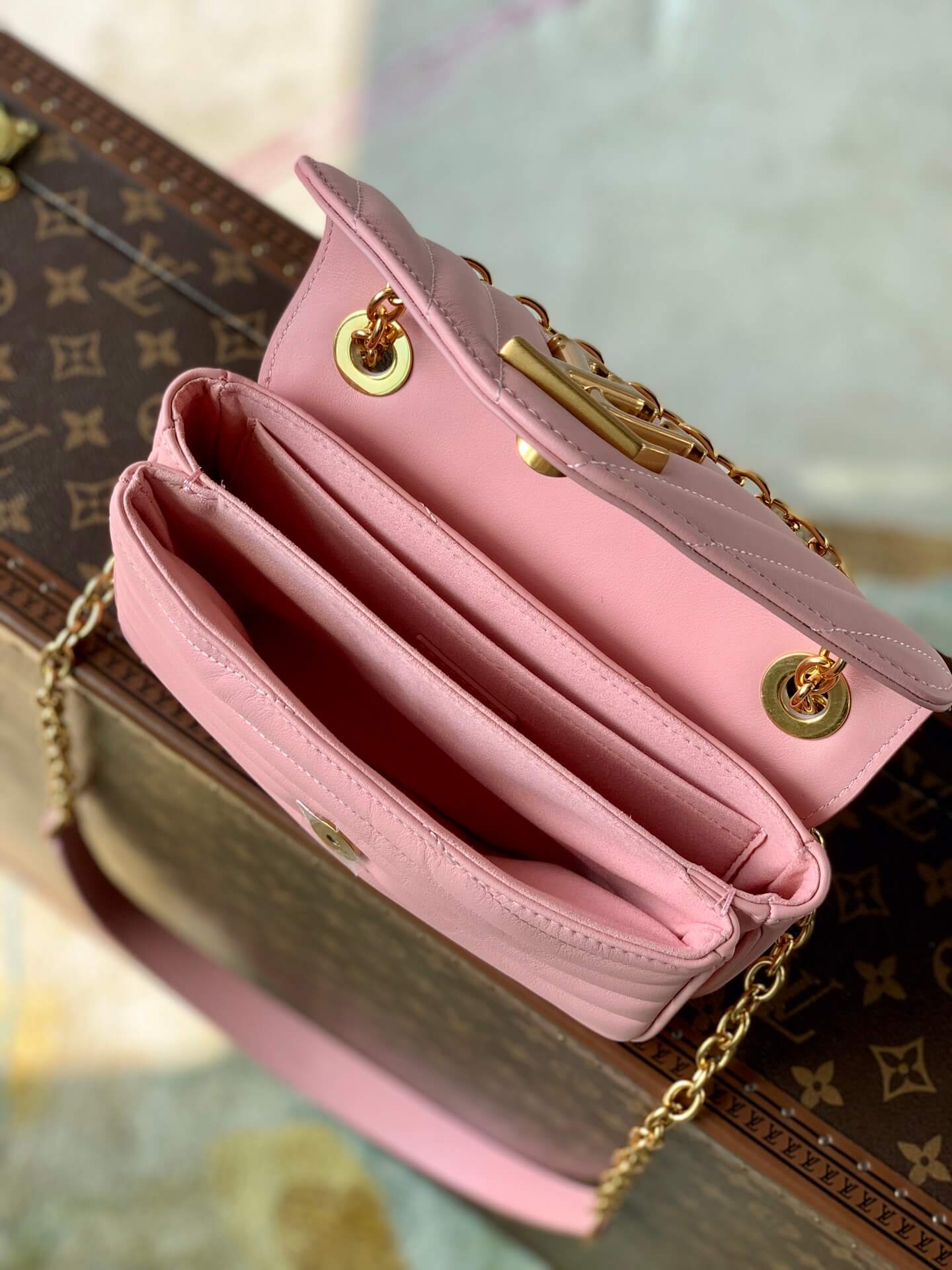 M20686 New Wave pink 21cm COWHIDE REAL LEATHER