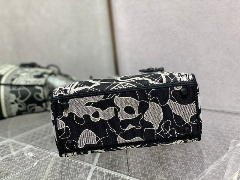 OZ - Dir Bags - 1096