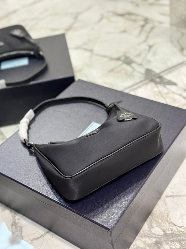 Oz - Fei Bags - 710