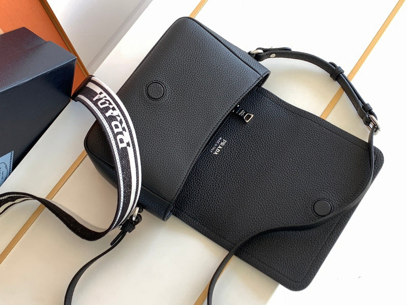 Oz - Fei Bags - 950
